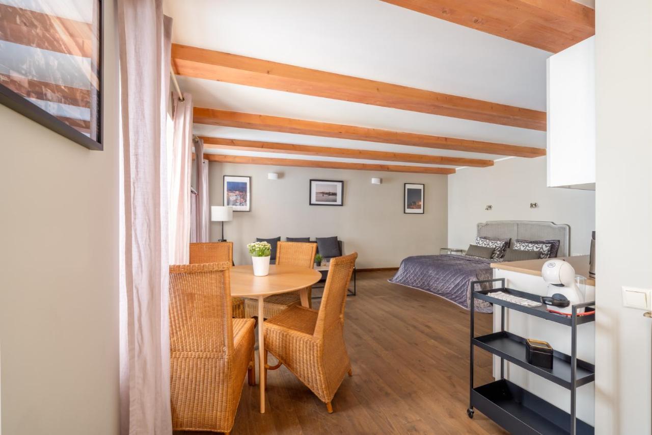Enjoy Old Town Vibes In 1716 Laipu Residence With 4 Stylish Apartments And 1 Penthouse Riga Dış mekan fotoğraf