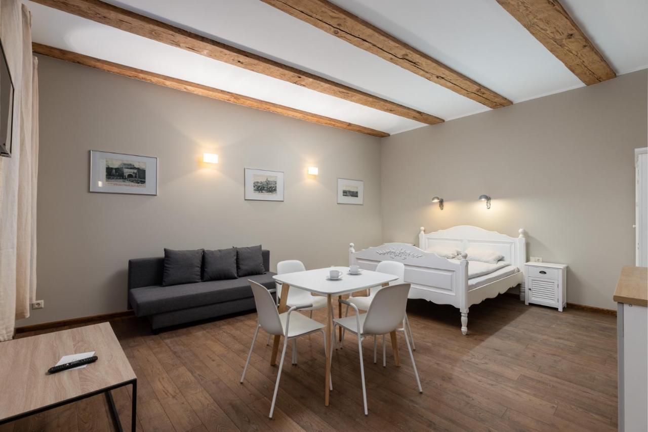 Enjoy Old Town Vibes In 1716 Laipu Residence With 4 Stylish Apartments And 1 Penthouse Riga Dış mekan fotoğraf