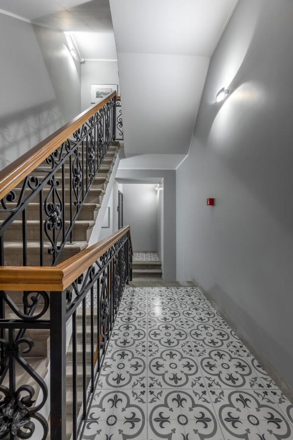 Enjoy Old Town Vibes In 1716 Laipu Residence With 4 Stylish Apartments And 1 Penthouse Riga Dış mekan fotoğraf